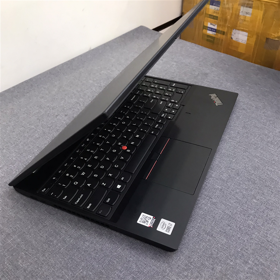 (New outlet) Lenovo ThinkPad P15v Gen 1 Workstation Chuyên Nghiệp