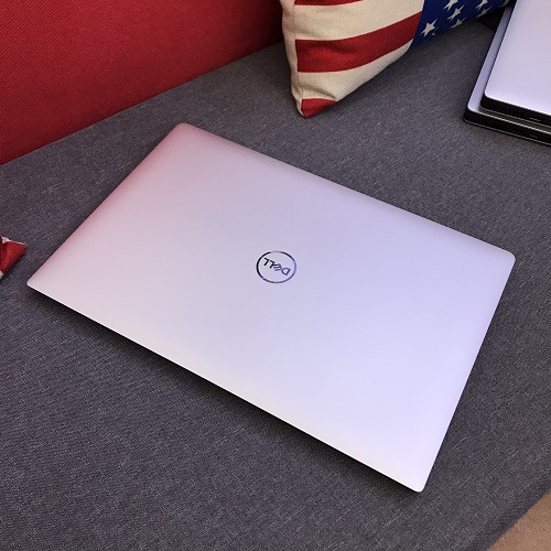 DELL XPS 15 9570 màn tràn viền siêu sáng đẹp