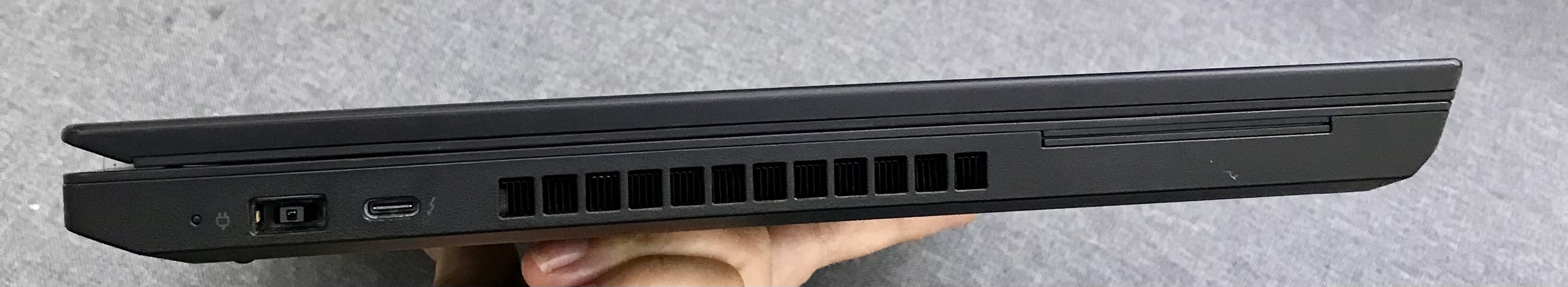(New outlet) Lenovo ThinkPad P15v Gen 1 Workstation Chuyên Nghiệp